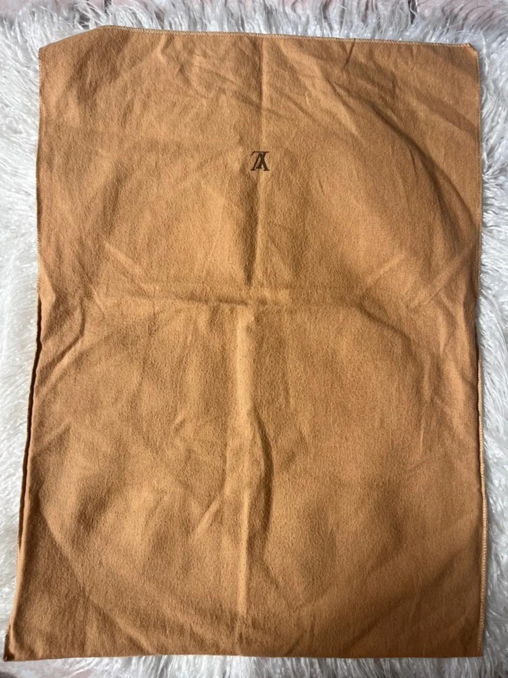 Louis Vuitton Tan Cotton Dust Cover with Center LV Logo - Picture 4 of 4